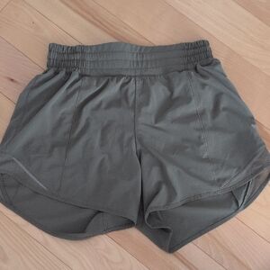 Lululemon Hotty Hot High Rise Shorts Size 4